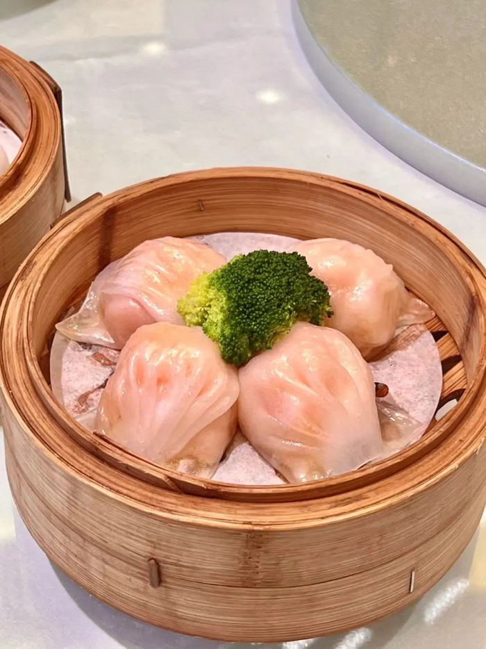 蕉蕾粥蕉蕾粥是广东中山的一大传统特色美食,走进中山,当地人们总会向