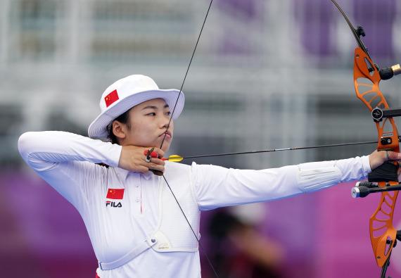 2021年7月27日,东京奥运会射箭项目女子个人淘汰赛,中国选手杨晓蕾在