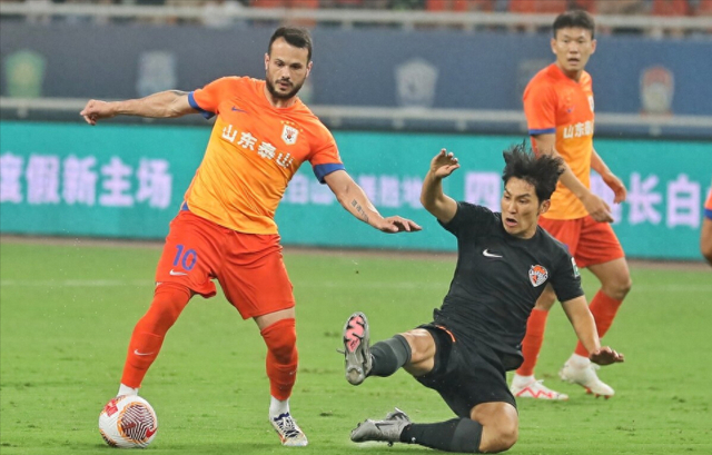 1-1！泰山遭逼平5轮不胜，王大雷又“射正亡”，李源一进球后道歉-泰山山神叫什么名字