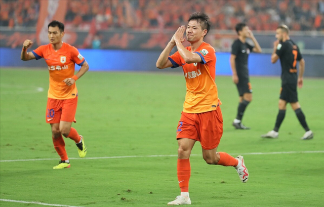 1-1！泰山遭逼平5轮不胜，王大雷又“射正亡”，李源一进球后道歉-泰山山神叫什么名字