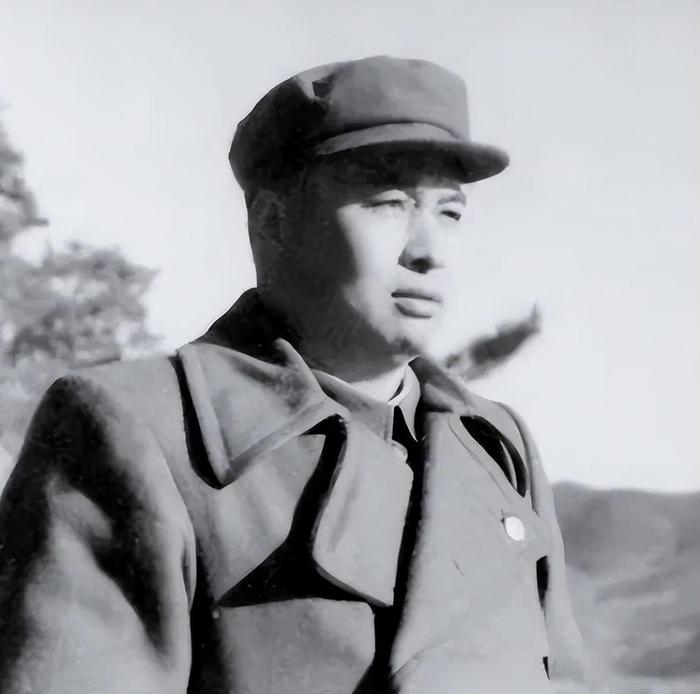 1949年8月,梁金华被提拔为第24军副军长