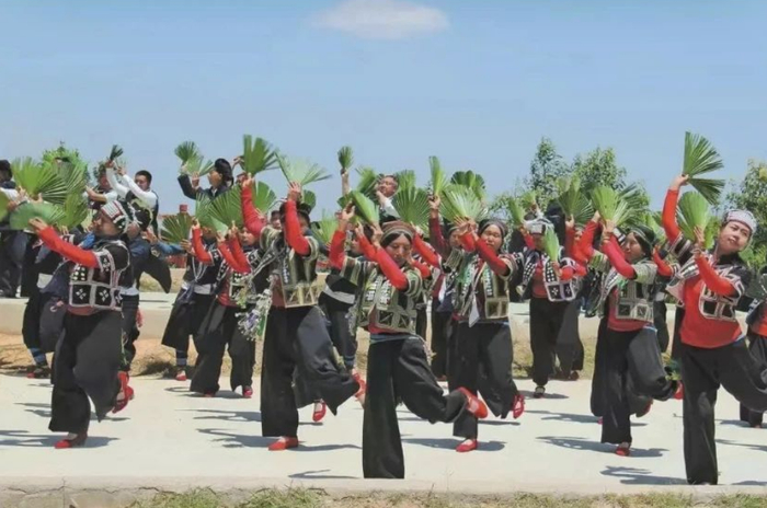 它叫"矻扎扎"其实是甜蜜蜜|扎扎|云南省|红河哈尼族彝族自治州_新浪