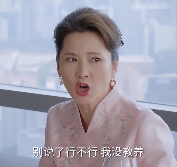 何赛飞新剧演绎"真穷人"!53元睡衣,裙子不过200,却套套惊艳