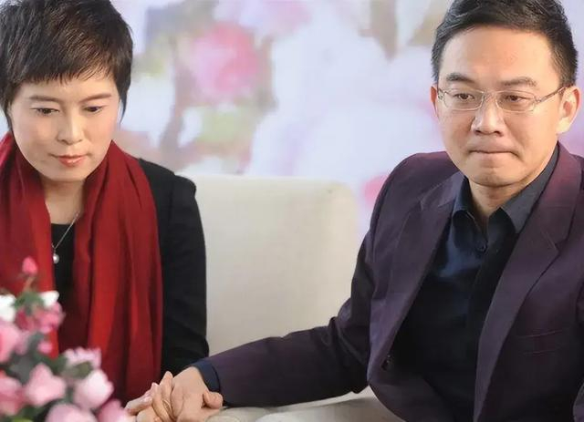 看着妻子日渐消瘦的脸庞,郎永淳心如刀绞.