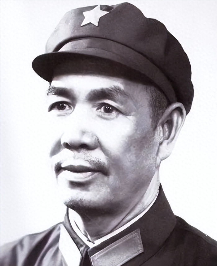 原南京军区司令员丁盛,因为马天水等3名上海造反派的证词,被撤职审查.