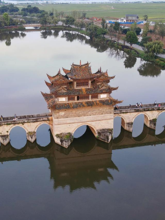 比大理淳朴,云南这座古城住一个月不腻,消费还不高|建水古城|云南