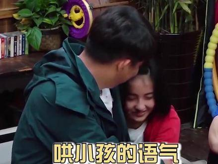 黄磊对张子枫的呵护之情溢于言表,那份宠爱仿佛对待亲生女儿一般!