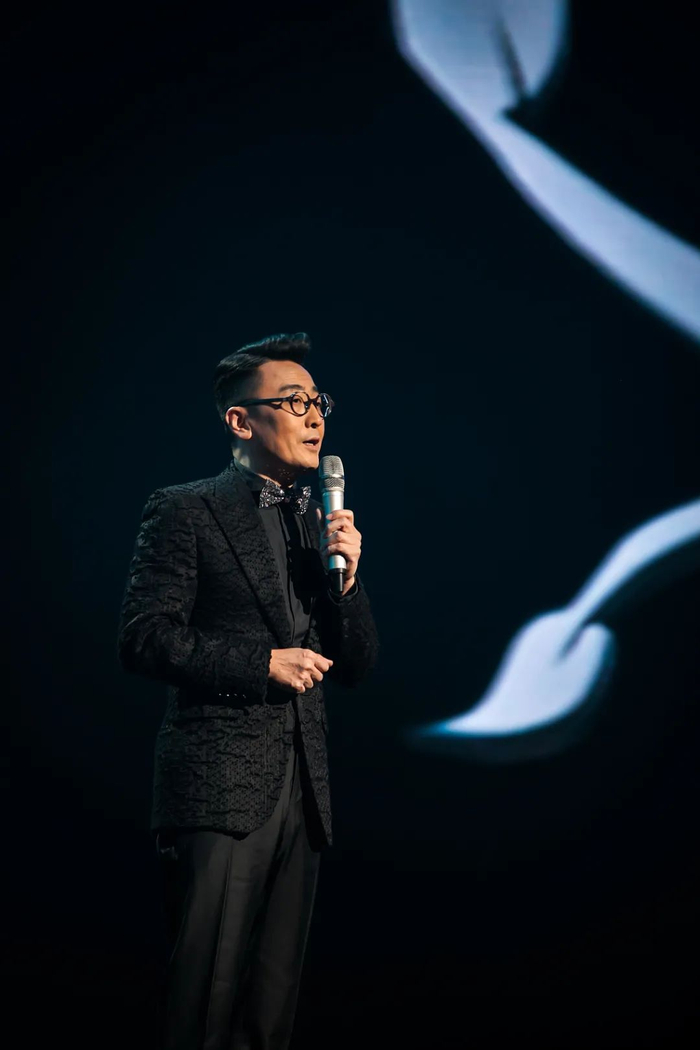 专访窦文涛:聊天治好了我的"忧郁症"