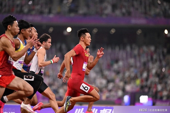 伟大的10秒05!中国飞人跑出百米年度最佳,击败2大奥运冠军夺第1