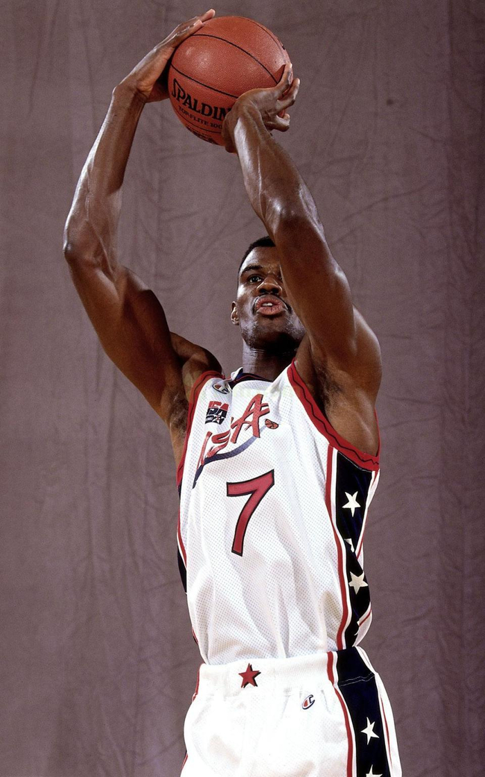 大卫-罗宾逊2届奥运金牌1届奥运铜牌1届fiba世界杯金牌美国男篮队史