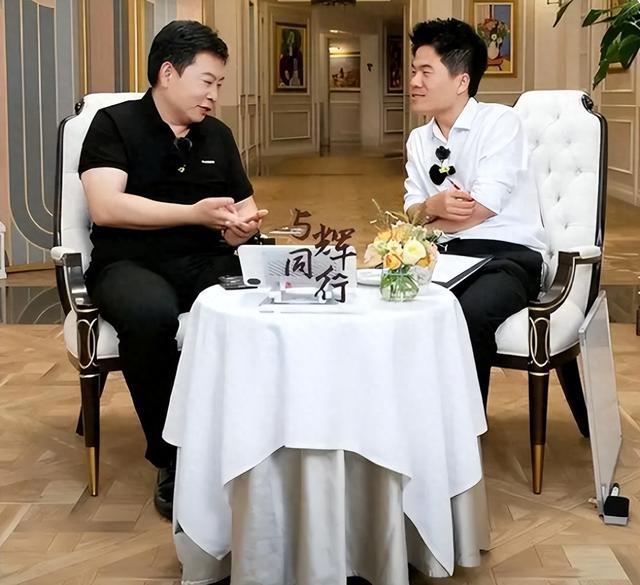 余承东回应华为25亿元转让问界品牌，赛力斯的估价为102亿-余承东赛力斯华为发布会