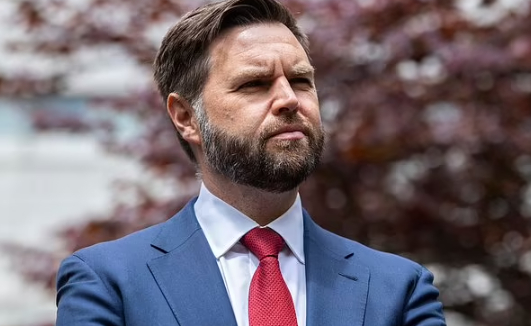 突发!川普获正式提名,搭档确认j·d·万斯!