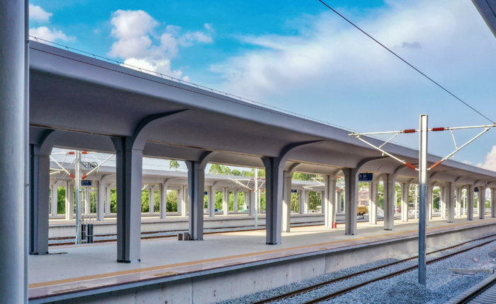 玉林北站是南深高铁南玉段最大新建车站,当前,车站装修以及配套设施