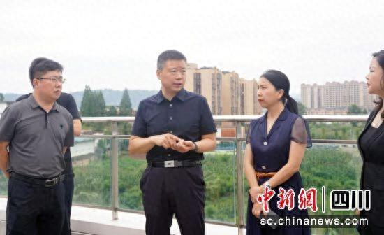 督导调研现场。雨城融媒 供图