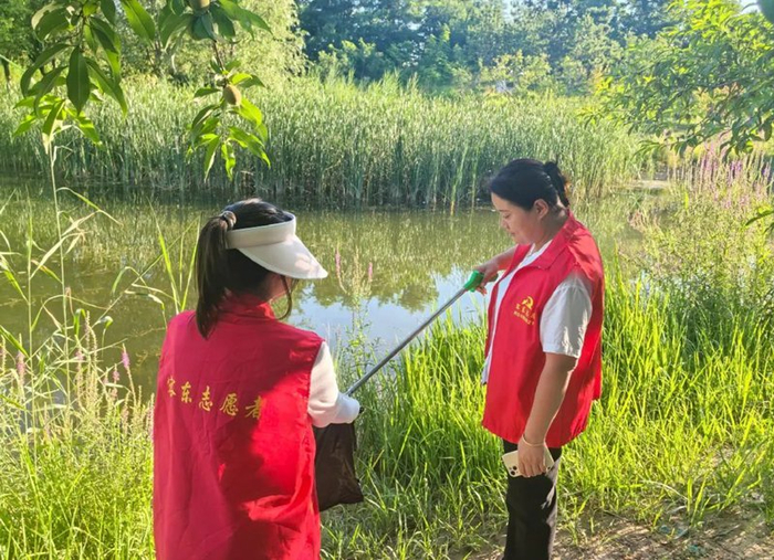 百余名"红马甲"参加,只为这件事|溺水|志愿者|志愿服务_新浪新闻