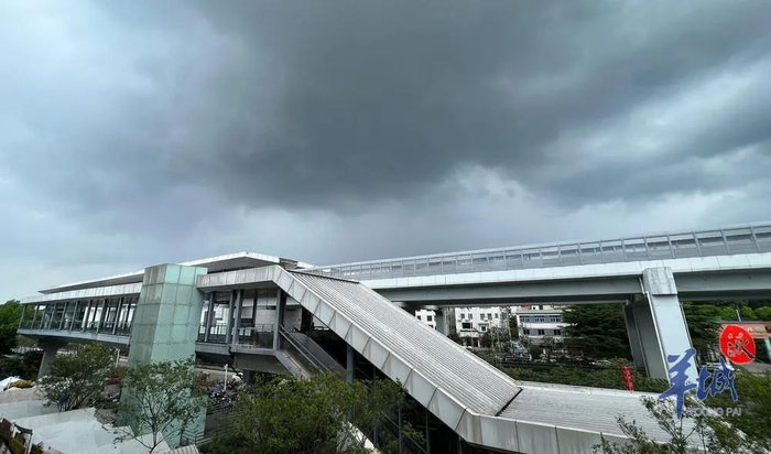 7月18日，广州从化，正在酝酿午后雷雨的天空。羊城晚报记者 梁怿韬 摄