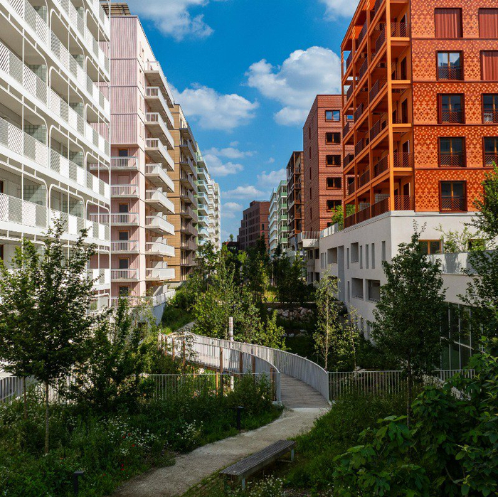 包括2500套住房,1个学生宿舍,1个酒店,1个占地3公顷的景观公园,占地约