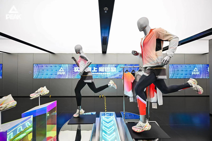 图片来源：匹克