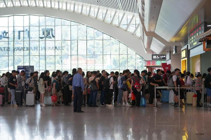 暑期游火热，南昌铁路局首次推出跨省旅游计次票产品