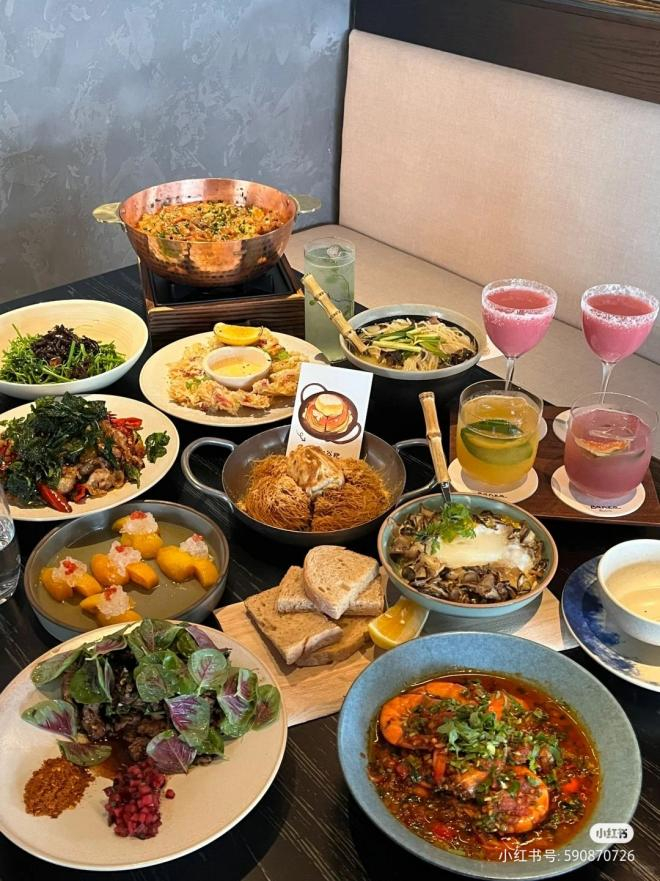 ◎图源：（左）小红书@云下、（右）小红书@山野板扎