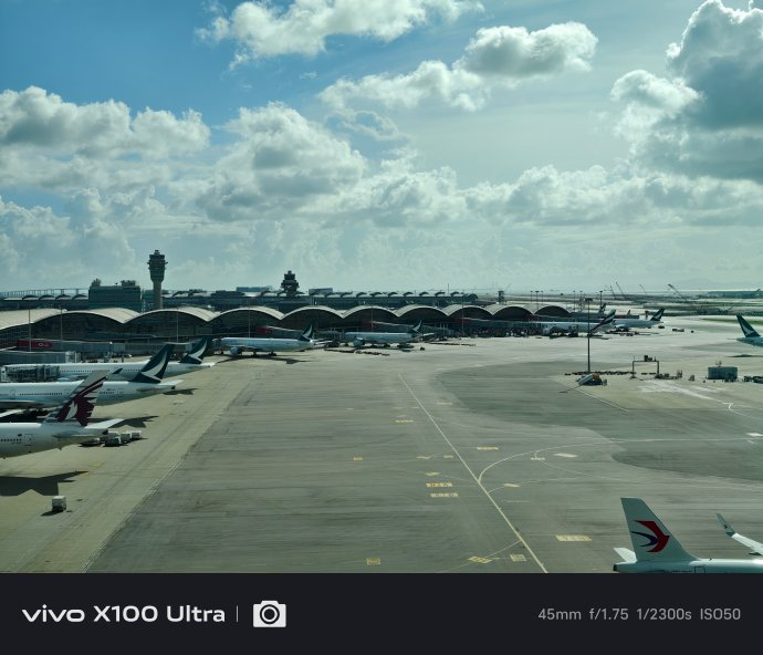 香港国际机场随手拍,它有个天际走廊,如果时间充足可以蹲守