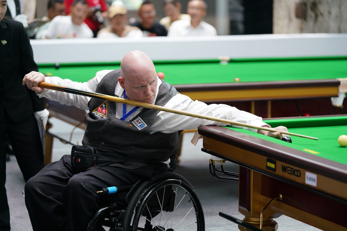 第二届上海市残疾人斯诺克邀请赛上演。