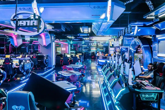 倒闭5万家的"昔日男人天堂",正在靠整活自救|天堂|网吧|电竞_新浪新闻