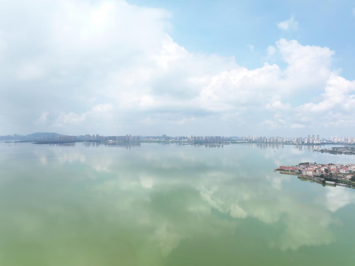 （汤逊湖实拍）