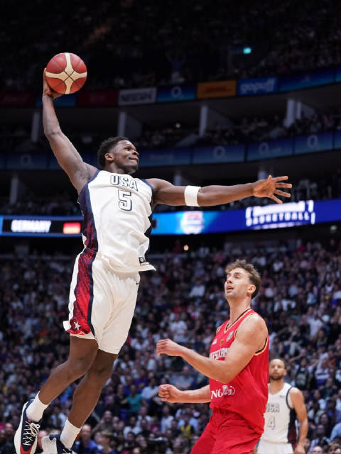 美国男篮热身赛险胜德国——通往奥运会的强势之旅-美国男篮奥运名单公布6