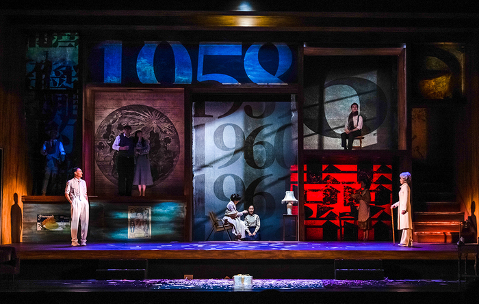 《江/云·之/间》剧照