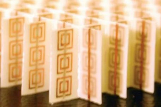 首次人工合成的双负材料图源：网易