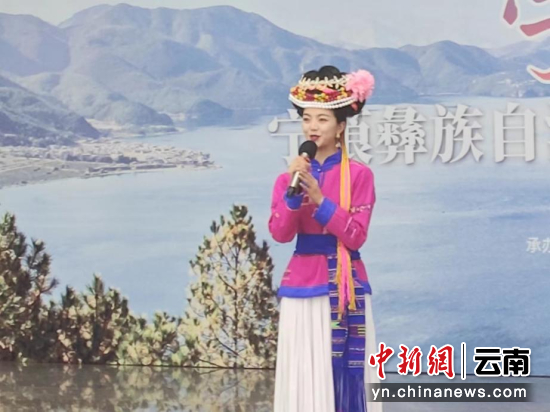 图为非遗表演 黄迦杰 摄