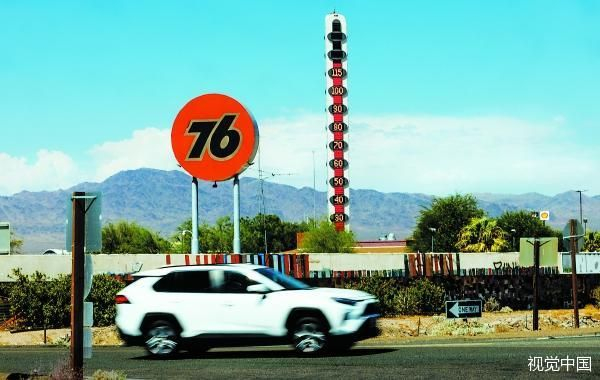 19日，美国南加州，热浪持续，世界上最大的温度计读数为115华氏度。视觉中国/图