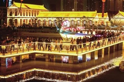 流光溢彩不夜城   图片由清徐县融媒体中心提供