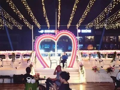 浅酌低唱两不厌   图片由清徐县融媒体中心提供