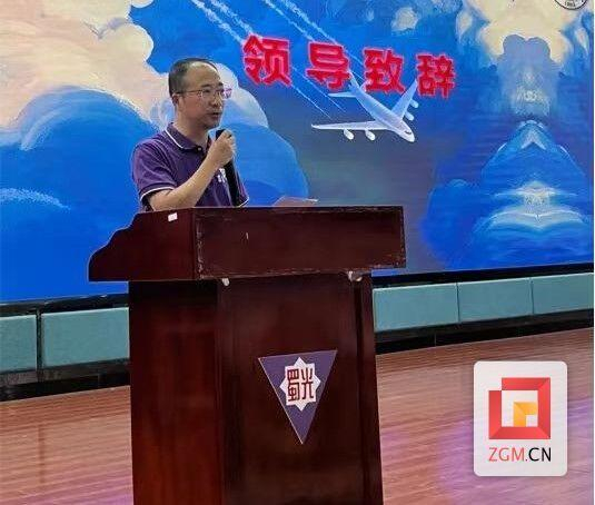 蜀光中学校长王文灿表示,本期夏令营活动的意义非凡,不仅在于知识的