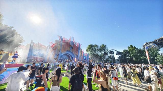 暑期旺季，环球影城人气火爆。记者 常鸣/摄