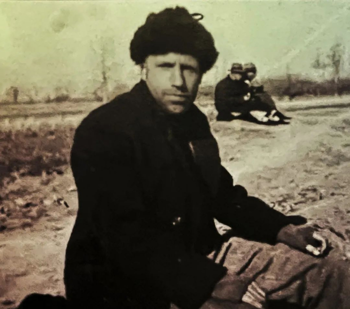 1943年的李爱锐。