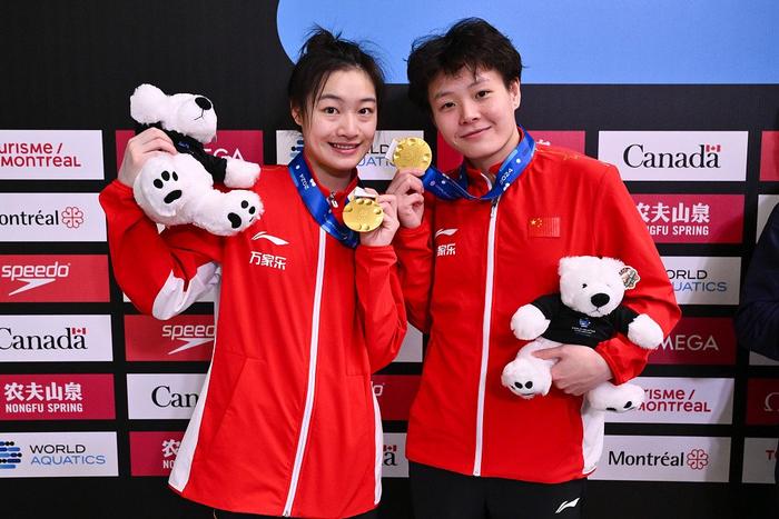 当地时间3月3日，加拿大蒙特利尔，2024跳水世界杯蒙特利尔站女双3米板决赛，中国组合陈艺文/昌雅妮夺得冠军。
