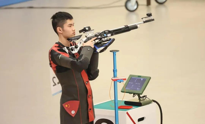 巴黎奥运会首金!江苏"00后"小伙盛李豪!|巴黎奥运会|射击|李豪_新浪新