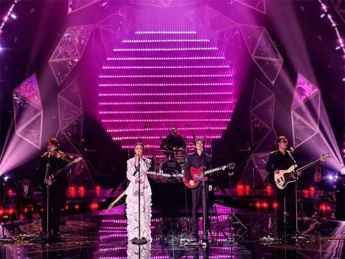 那英、回春丹乐队