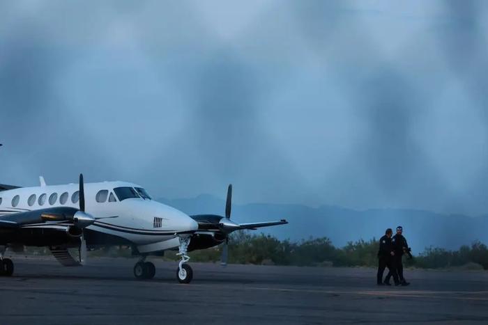 桑巴达和洛佩斯据称乘坐的私人飞机路透社