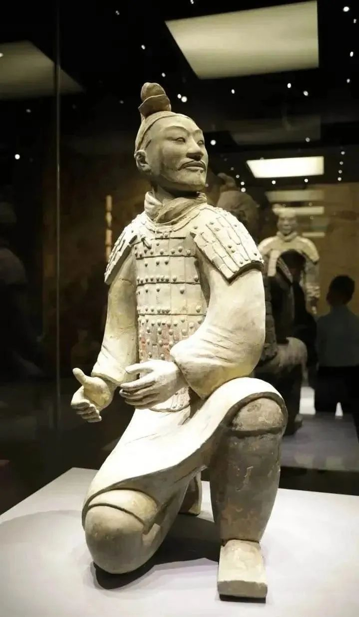 兵马俑里,有一张"脸"至今无法用科学解释,还曾被禁止出国展览