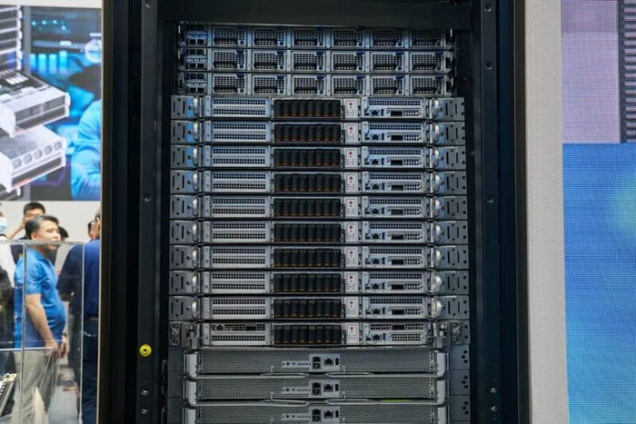 Nv72 Rack 售价超2000万的芯片系统,英伟达NVL72内部曝光__财经头条__新浪财经