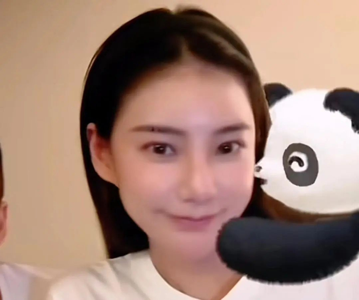 大s自从二婚具俊晔后,为了让他留在台湾省,介绍了不少台娱圈资源给具