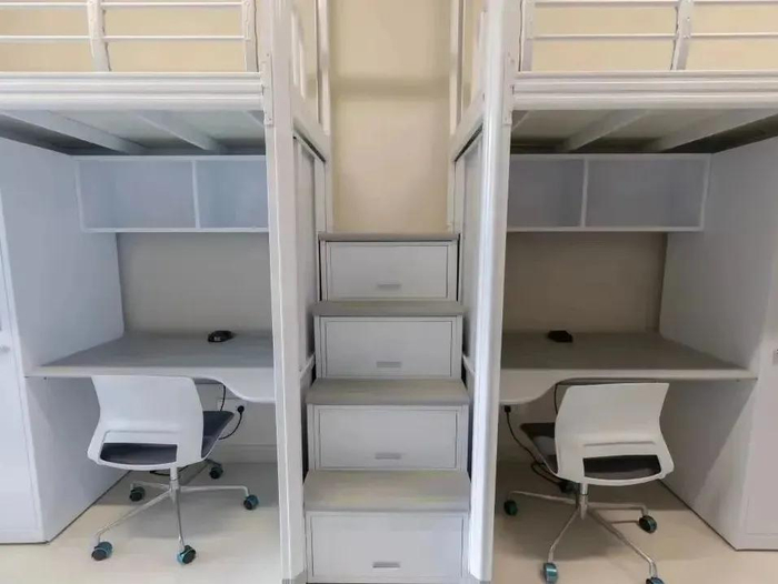 广州工商学院四人间,独立卫生间,阳台空调,洗衣机,电热水器,直饮水机