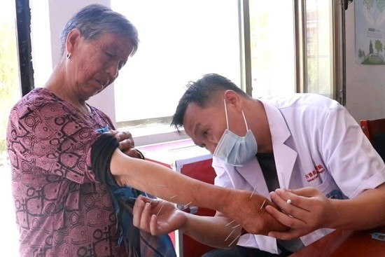 　　天津市蓟州区医疗帮扶专家下乡义诊。受访者供图