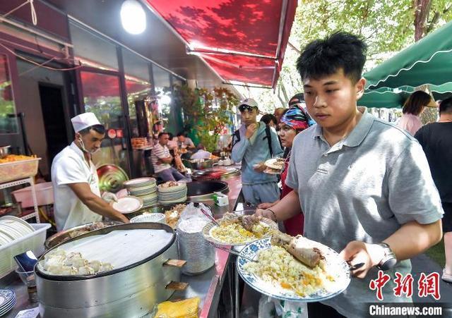 乌鲁木齐小吃街图片