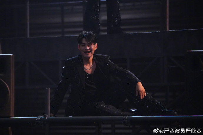 严屹宽觉得自己在披哥团队里面是"花瓶"