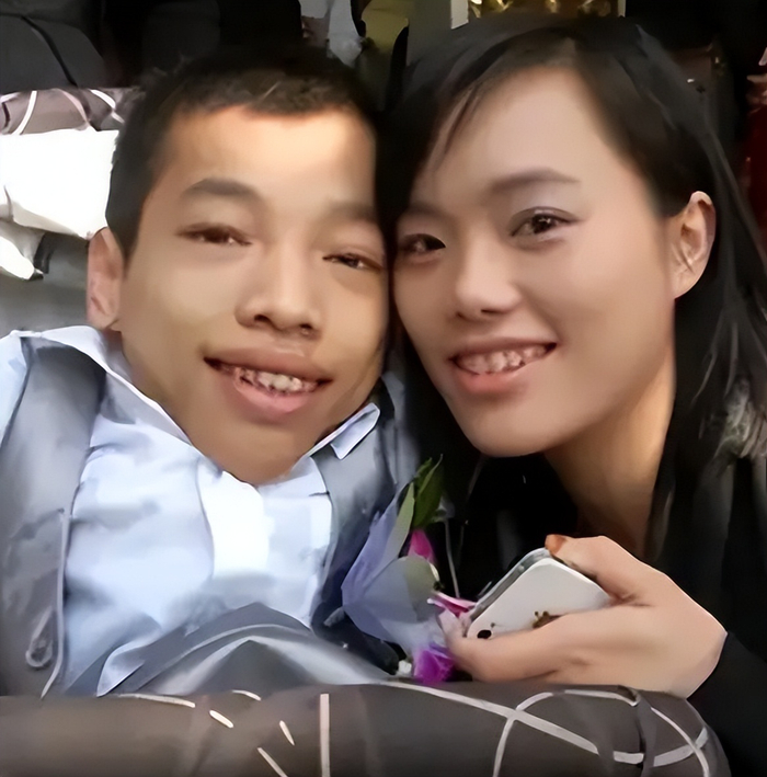 2年前感情就走到尽头!富豪李创利曝分手风波,双方已删除合拍